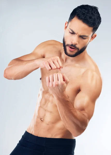 Corpo Luta Músculos Com Homem Modelo Estúdio Fundo Cinza Para — Fotografia de Stock