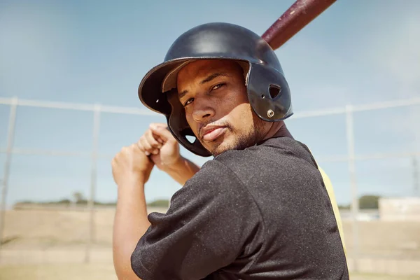 Sportporträt Des Athleten Baseballspieler Mit Schläger Für Power Strike Schlagen — Stockfoto