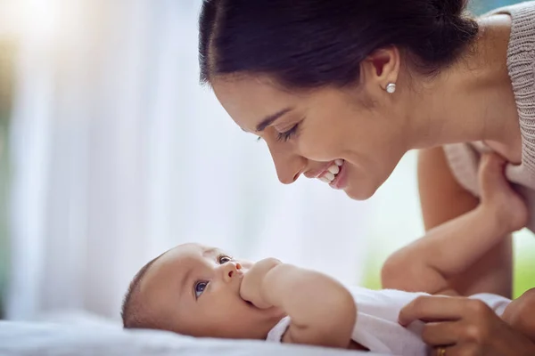 Day One Kind Love Young Woman Bonding Her Baby Boy — Stock Photo, Image