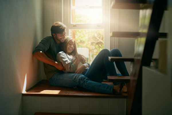 Har Alltid Roligt Tillsammans Ett Kärleksfullt Ungt Par Som Har — Stockfoto
