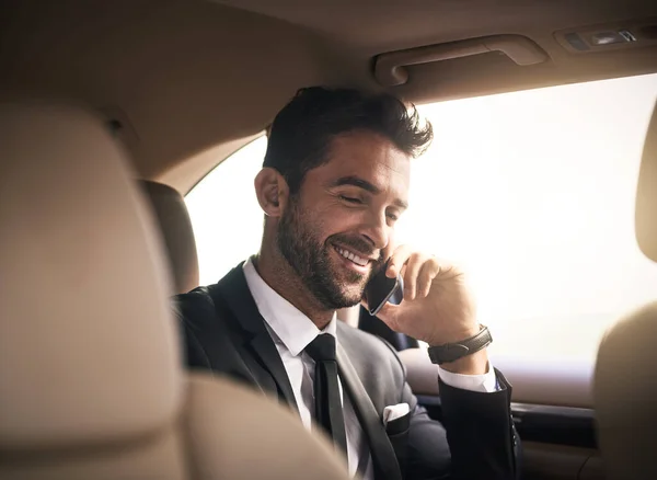 Homem Com Quem Precisava Falar Belo Jovem Empresário Fazendo Telefonema — Fotografia de Stock