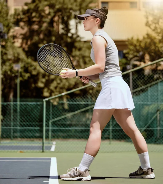 Τένις Γήπεδο Τένις Και Γυναίκα Ρακέτα Για Φυσική Κατάσταση Και — Φωτογραφία Αρχείου