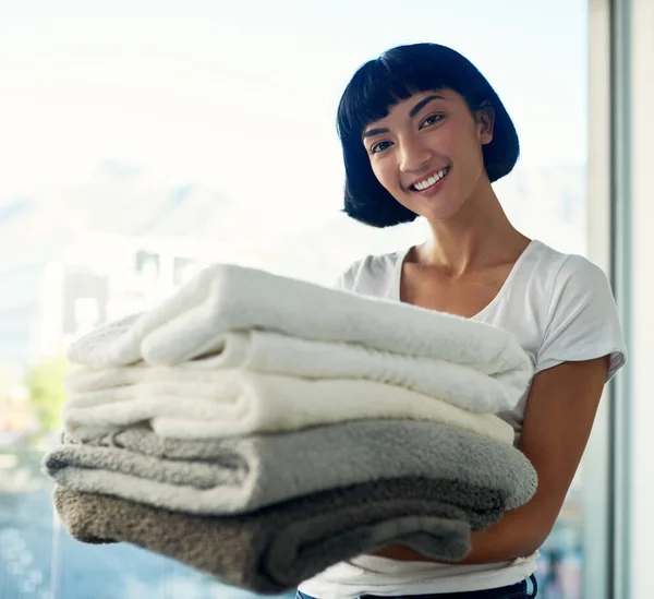 Her Gün Temiz Havluyu Tercih Ederim Çamaşır Günü Evde Havlu — Stok fotoğraf