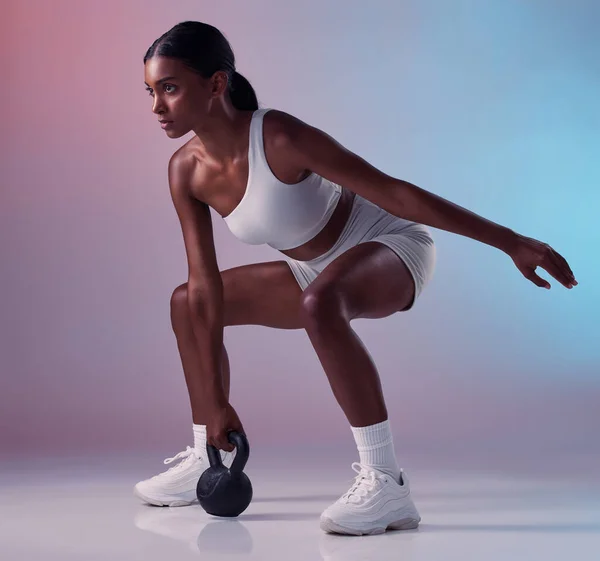 Fitness Exercice Femme Avec Une Kettlebell Studio Entraînement Musculation Brûler — Photo