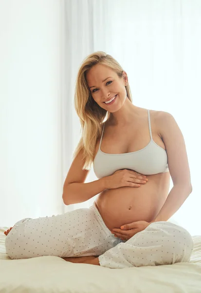 Tienes Potencial Hacer Cosas Hermosas Una Mujer Embarazada Tocando Vientre — Foto de Stock