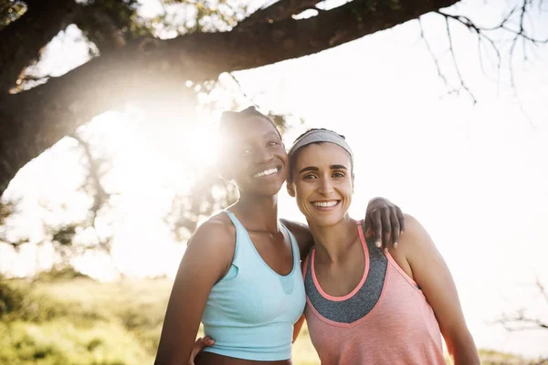 Working Out Easier Together Two Friends Out Exercising Together — Stock Photo, Image