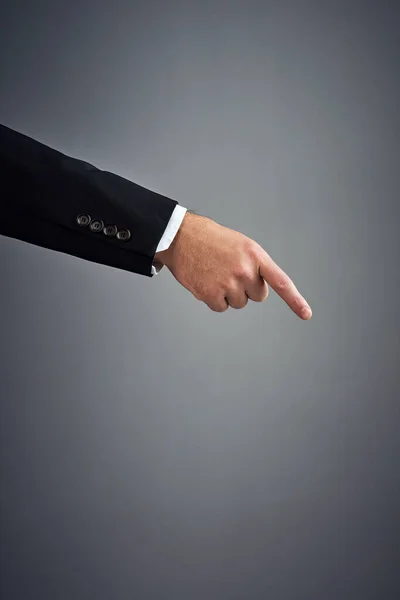 Der Finger Hat Gesprochen Ausgeschnittene Studioaufnahme Einer Nach Unten Zeigenden — Stockfoto