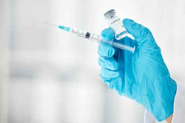 Covid Vaccino Medicina Con Mani Medico Siringa Scienza Farmacia Medicina — Foto Stock