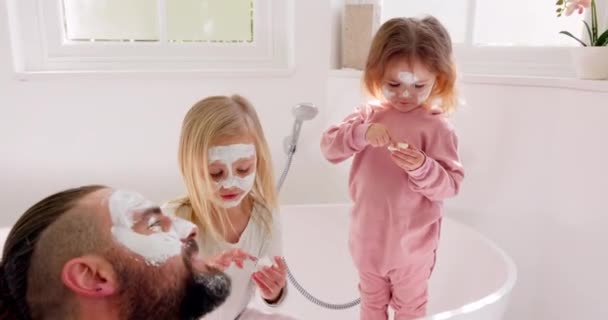 Máscara Facial Colagem Meninas Crianças Com Seu Pai Para Bem — Vídeo de Stock