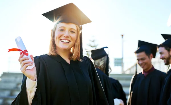Going Use Better World Portrait Student Holding Her Diploma Graduation — Stock Photo, Image