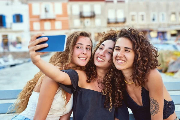 Mindig Együtt Kell Megragadni Pillanatainkat Barátnők Nyaralni — Stock Fotó