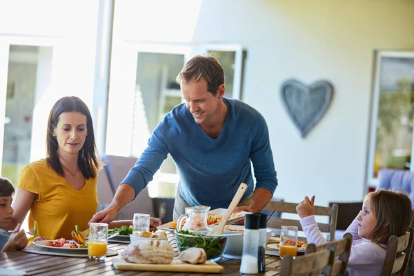 How Second Serving Dear Family Enjoying Meal Together Home — Stock Photo, Image