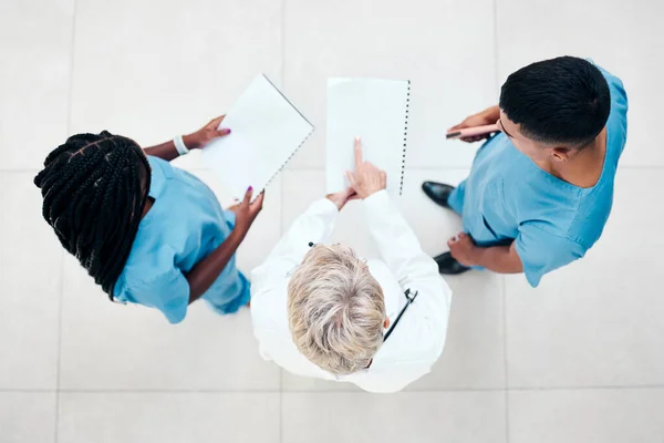 Top View Doctor Nurses Patient Results Diagnosis Treatment Planning Together — Stock Photo, Image