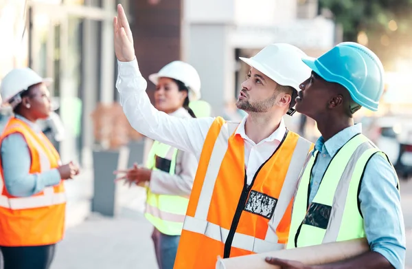 Bauarbeiter Team Und Zusammenarbeit Mit Dem Bauingenieur Oder Sicherheitsmanager Teamwork — Stockfoto