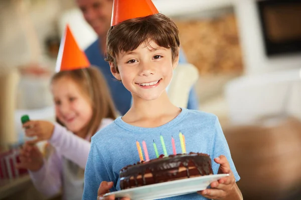 Років Підрахунок Портрет Щасливого Маленького Хлопчика Який Тримає Торт День — стокове фото