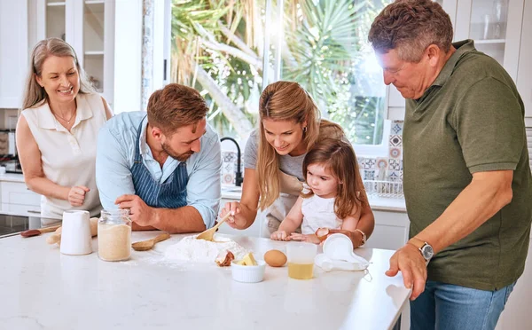 Morföräldrar Föräldrar Och Barn Bakning Köket Har Roligt Band Och — Stockfoto