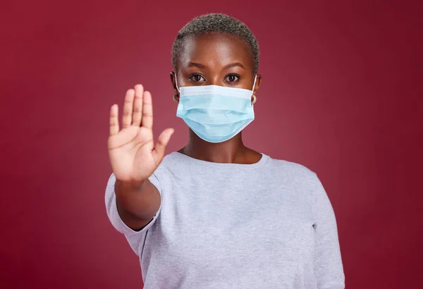 Covid Parar Cuidados Saúde Com Mãos Mulher Negra Para Segurança — Fotografia de Stock