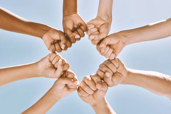 Apoio Confiança Solidariedade Punho Mãos Círculo Com Baixo Ângulo Lealdade — Fotografia de Stock