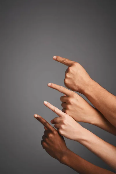 Het Antwoord Daarboven Studio Shot Van Onidentificeerbare Handen Naar Boven — Stockfoto