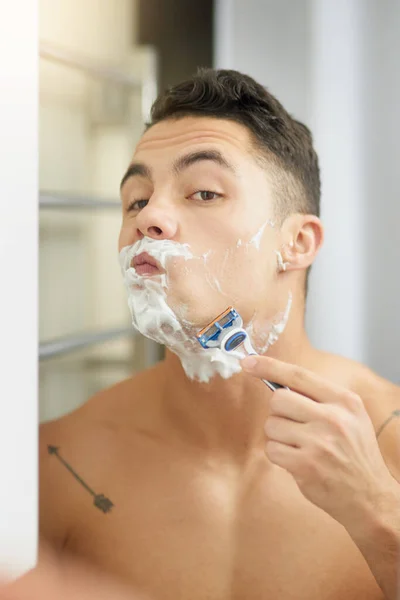 Its Time Take Few Years Young Man Shaving His Beard — Stock Photo, Image