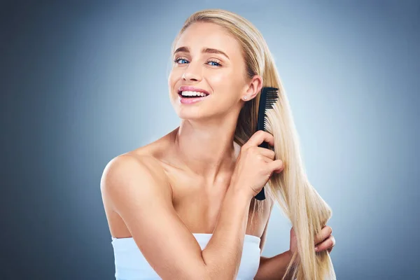 Portrét Kartáč Vlasy Kosmetické Wellness Ošetření Happy Girl Model Zdravé — Stock fotografie