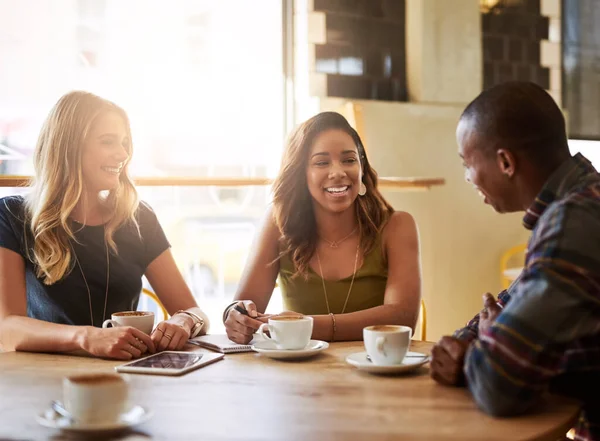 Theres Always Something Chat Group Friends Catching Coffee Coffee Shop — Stock Photo, Image