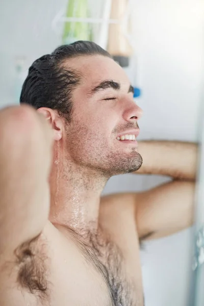 Its Wake Call Body Handsome Young Man Having Refreshing Shower — Stock Photo, Image