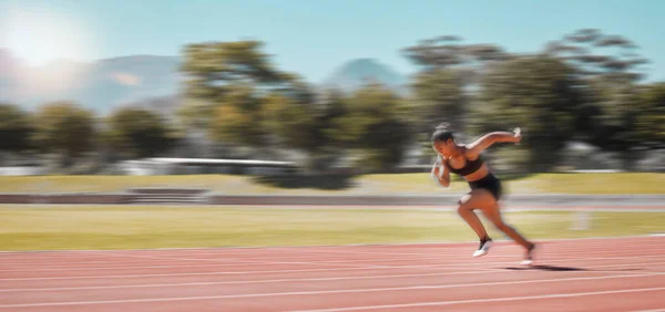Velocidad Pista Mujer Rápida Corriendo Por Salud Fitness Ejercicio Entrenamiento — Foto de Stock