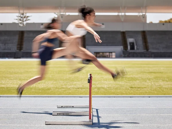 Mujer Deportes Atletismo Obstáculos Corriendo Para Hacer Ejercicio Entrenamiento Entrenamiento — Foto de Stock