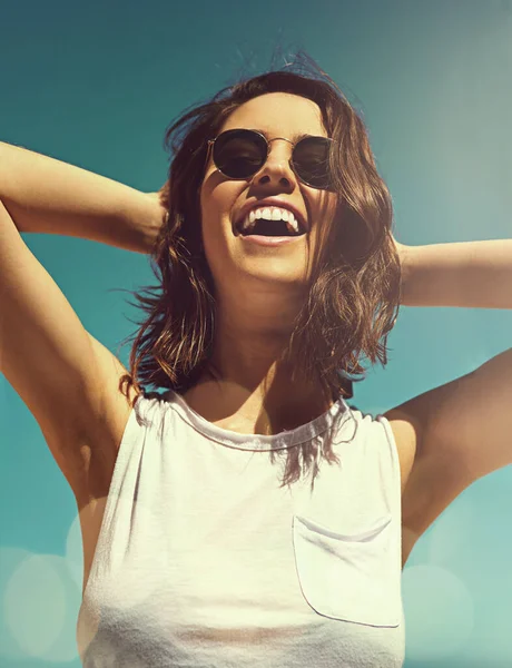 Nothing Makes Feel Happier Sun Attractive Young Woman Enjoying Day — Stock Photo, Image