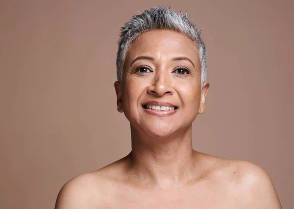 Retrato Cosméticos Cara Mujer Mayor Para Cuidado Piel Bienestar Belleza —  Fotos de Stock