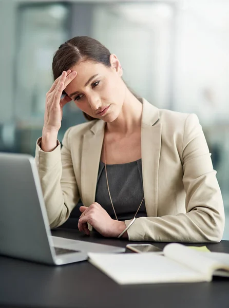 Stress Legato Lavoro Lotta Reale Una Donna Affari Che Guarda — Foto Stock