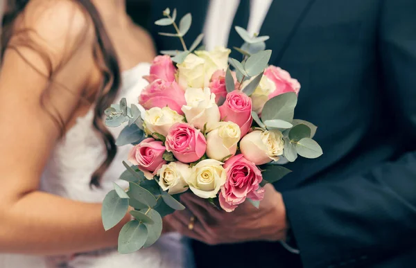 Fiori Matrimonio Amore Con Bouquet Nelle Mani Una Sposa Uno — Foto Stock