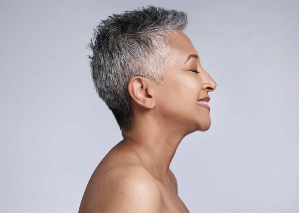 Skincare Kecantikan Dan Wanita Dalam Headshot Antipenuaan Profil Kulit Yang — Stok Foto