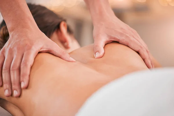 Spa Relax Masaje Con Espalda Mujer Para Tratamientos Belleza Cuidado — Foto de Stock