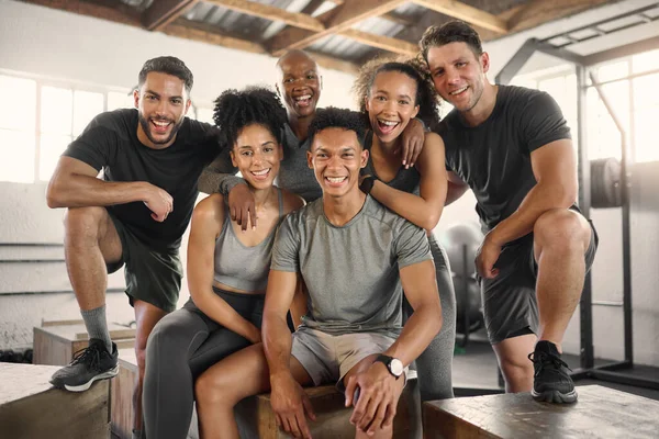Fitness Portret Vrienden Zijn Graag Sportschool Voor Een Groepstraining Teamwork — Stockfoto
