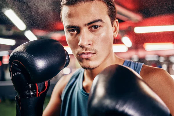 Homem Retrato Boxe Mma Treinamento Para Esportes Fitness Saúde Ginásio — Fotografia de Stock