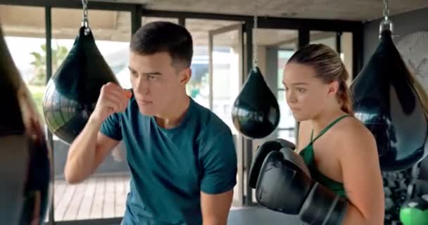Fitness Boxeo Mujer Aprendiendo Entrenadores Personales Defensa Personal Ejercicios Lucha — Vídeos de Stock