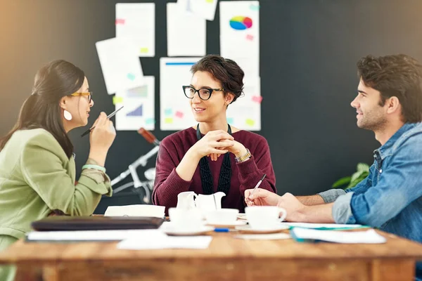 Theyre Achieve Greatness Together Young Creatives Having Meeting Modern Office — Stock Photo, Image