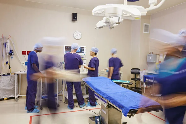 Bereid Eerste Hulp Voor Volgende Operatie Een Team Chirurgen Bereidt — Stockfoto