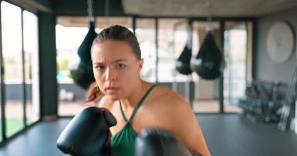 Boxe Retrato Mulher Pugilista Com Foco Fitness Desafio Motivação Para — Vídeo de Stock