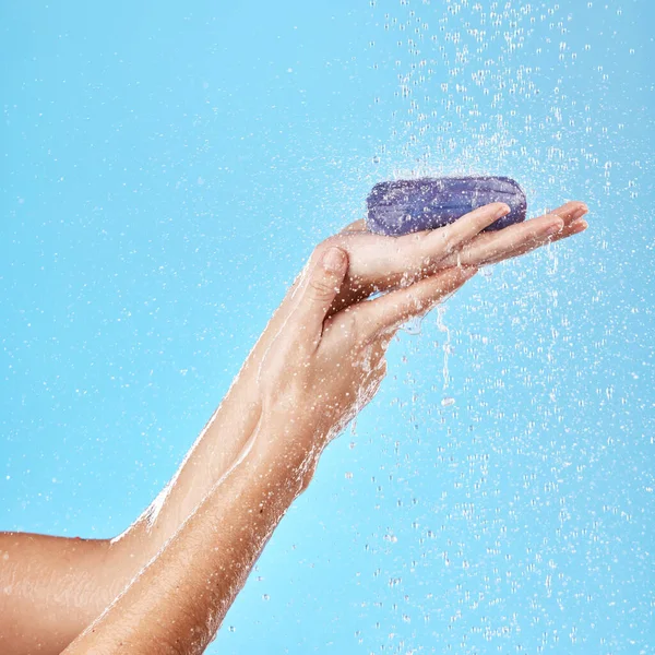 Dusch Vattenstänk Eller Tvål Händerna För Hälsa Rengöring Eller Tvätta — Stockfoto