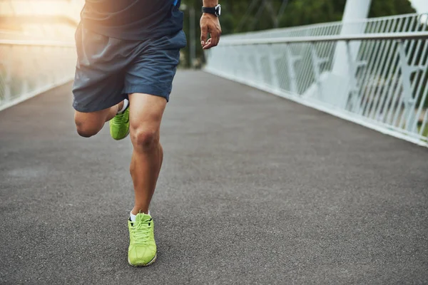 Caminho Aptidão Física Homem Pernas Como Ele Correndo Através Uma — Fotografia de Stock