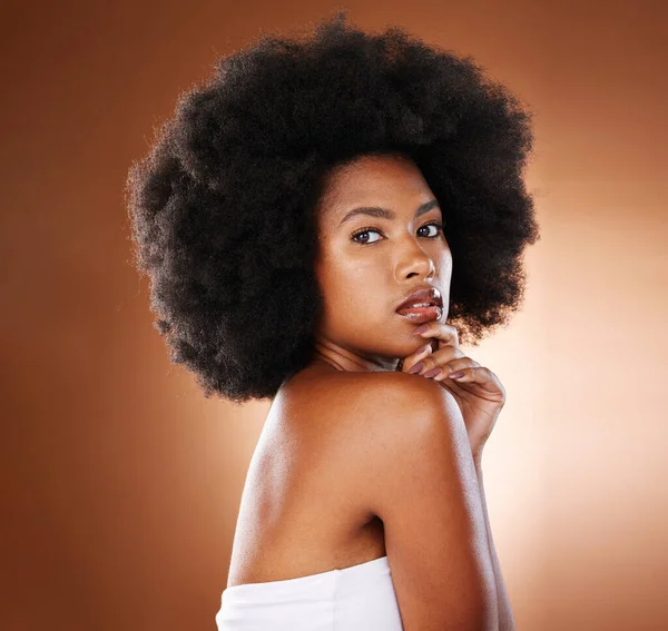 Belleza Cuidado Del Cabello Mujer Negra Con Cuidado Piel Retrato — Foto de Stock