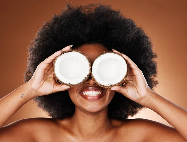 Kokosolie Zwarte Vrouw Schoonheid Voor Natuurlijke Cosmetica Gezonde Levensstijl Gezichtshuid — Stockfoto