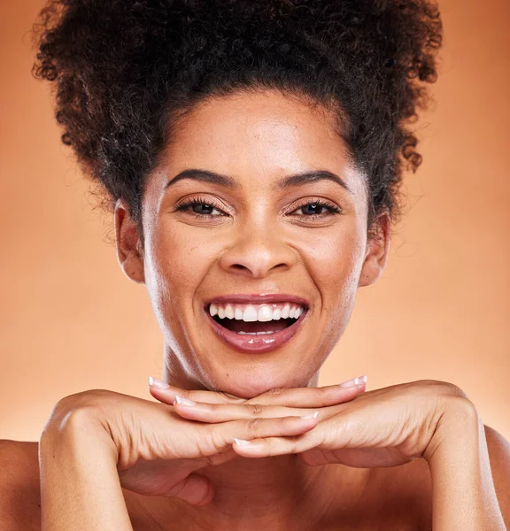 Face Beleza Cuidados Com Pele Com Uma Mulher Negra Modelo — Fotografia de Stock