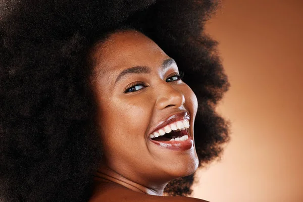 Cuidados Com Cabelo Mulher Negra Beleza Com Sorriso Saúde Afro — Fotografia de Stock