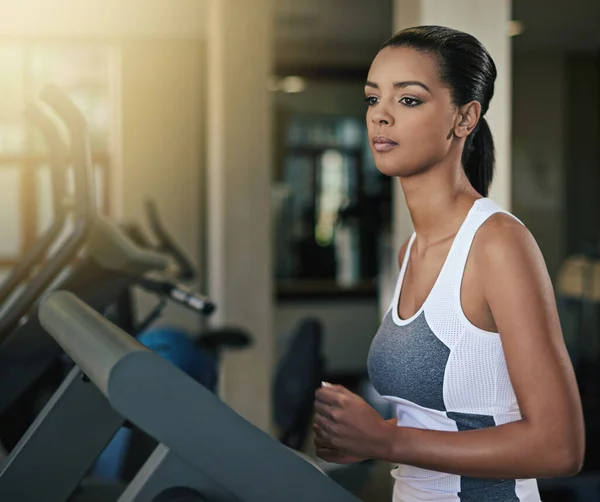 Stepping Her Fitness Routine Young Woman Exercising Treadmill Gym — Stock Photo, Image