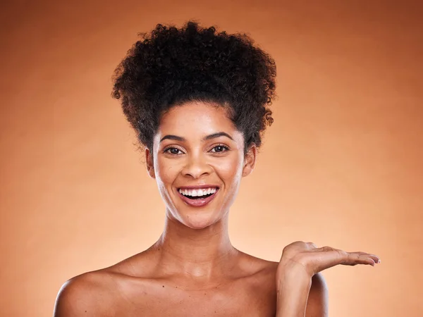 Zwarte Vrouw Huidverzorging Reclame Model Studio Portret Met Gloed Glans — Stockfoto