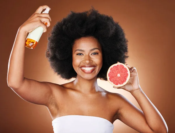 Grapefruit Zwarte Vrouw Afro Haarlak Schoonheid Serum Haarverzorging Onderhoud Esthetische — Stockfoto